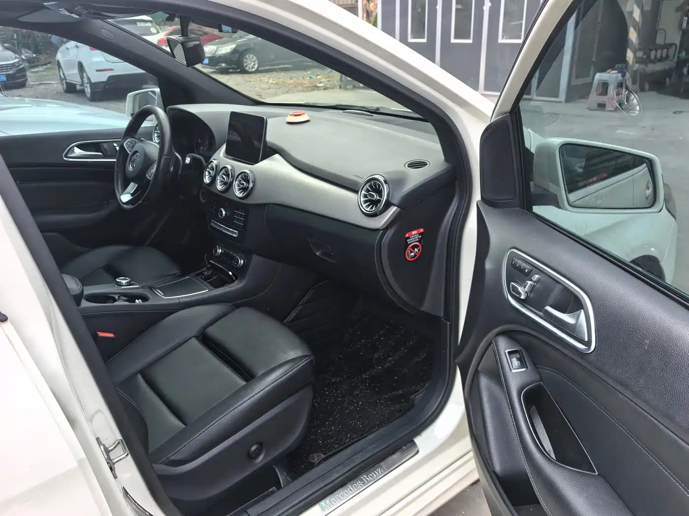 Mercedes-Benz B-Class 2019 B 200 Fashion фото 6