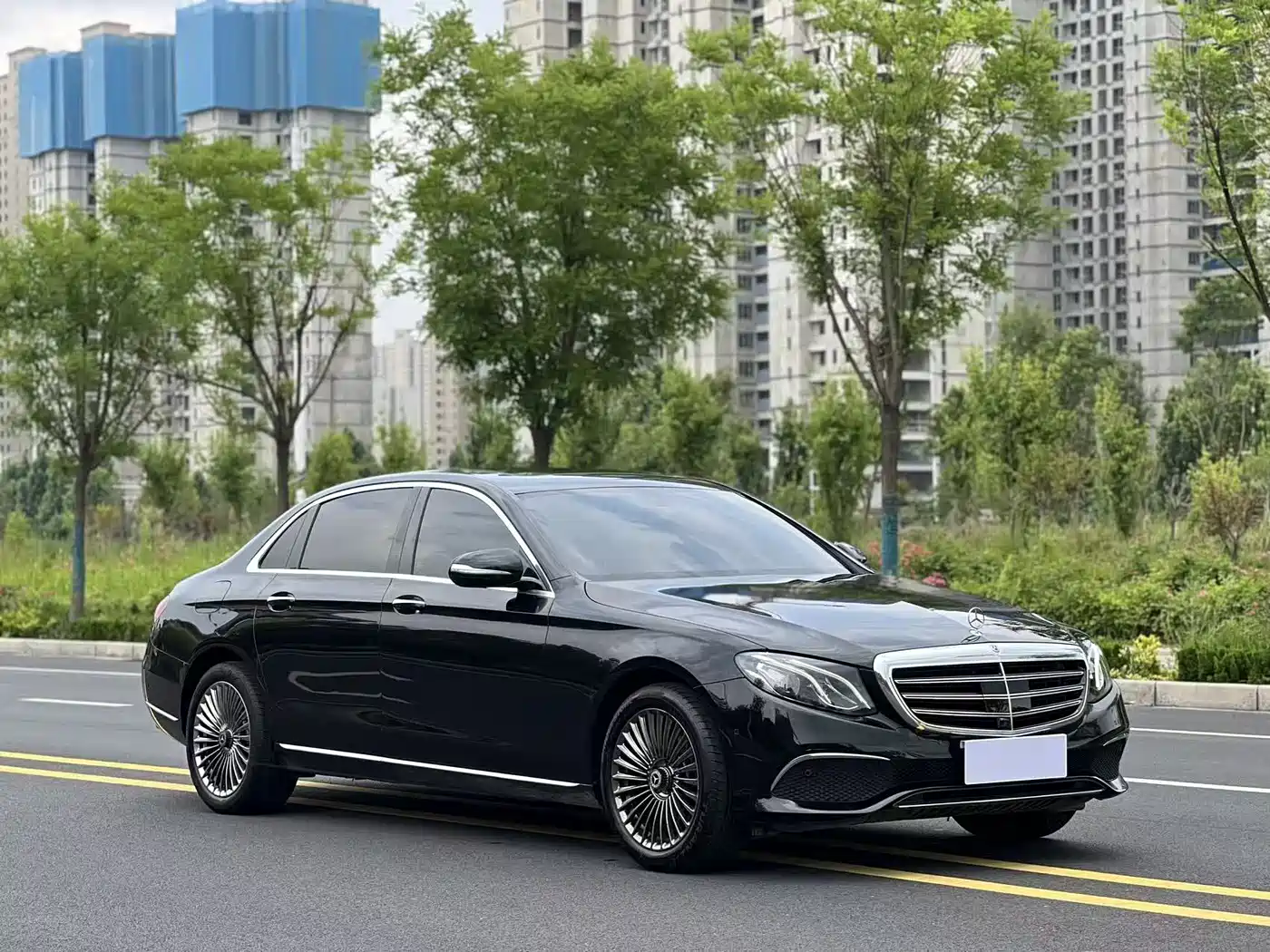 Mercedes-Benz E-Class 2019 E 260 L 4MATIC фото 3