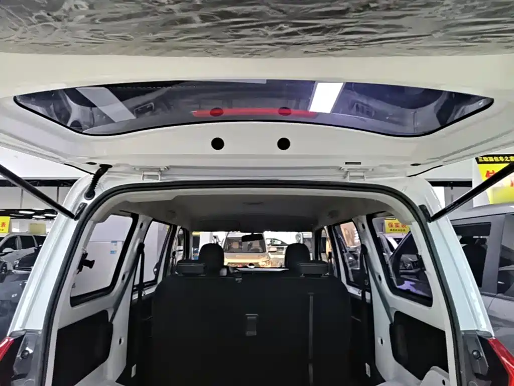 Wuling Motors Wuling Hongguang PLUS 2022 2020 1.5L Manual Standard 5-seater