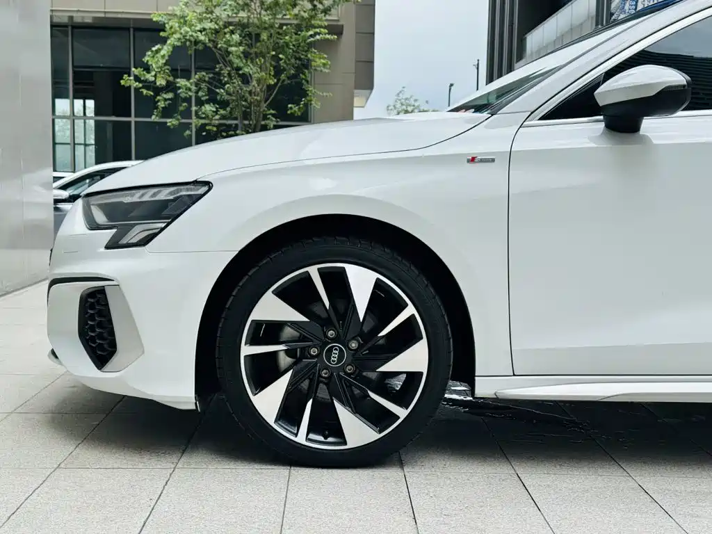 Фото 19 - Audi A3