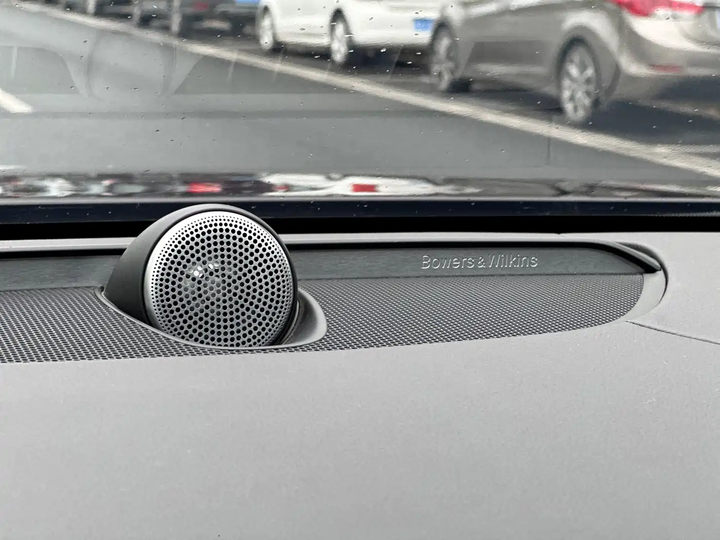 Photo 25 - Volvo S90