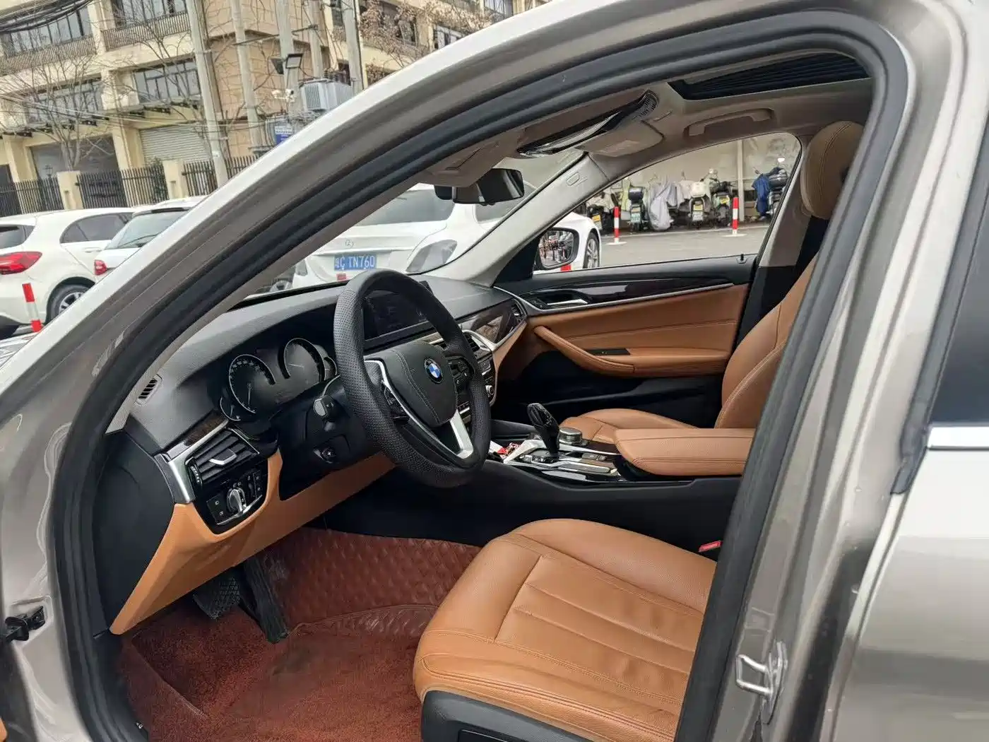 BMW 5 Series 2018 528Li Launch Special Edition фото 5