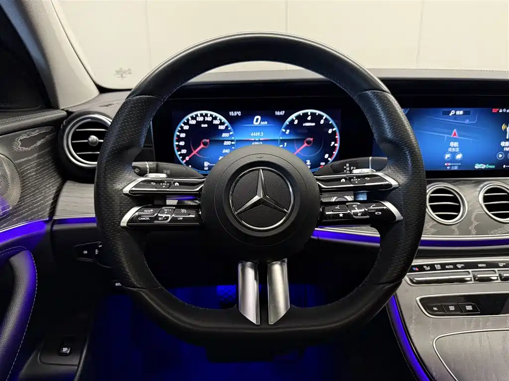 MERCEDES-BENZ E CLASS