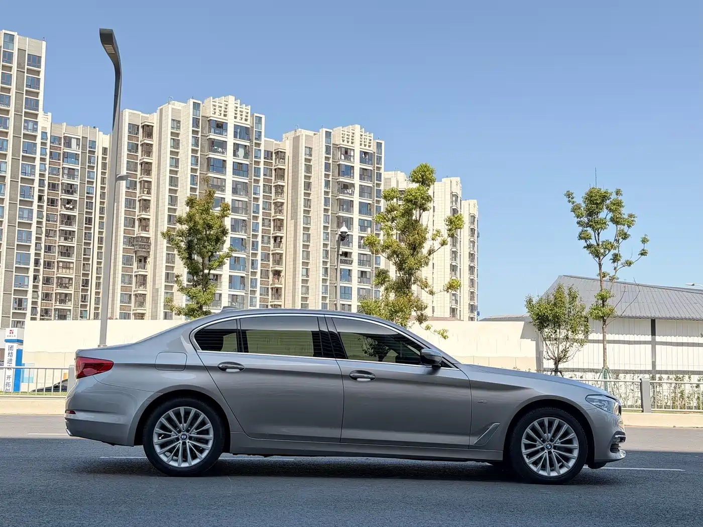 BMW 5 Series 2018 525Li Luxury Package фото 20