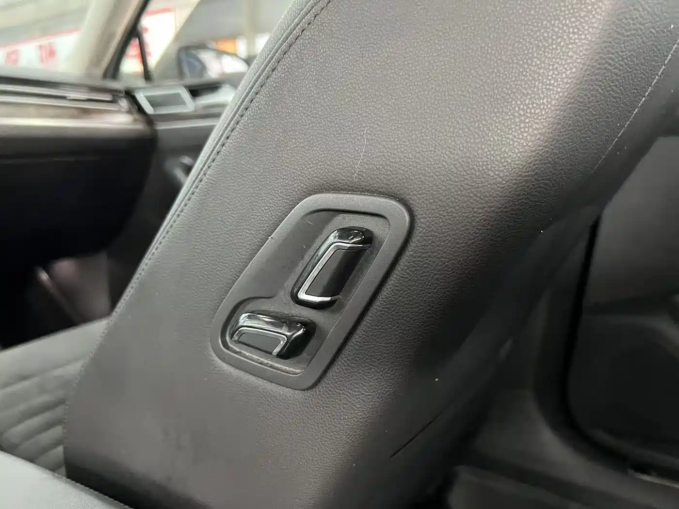 Volkswagen Magotan 2017 380TSI DSG Luxury фото 19