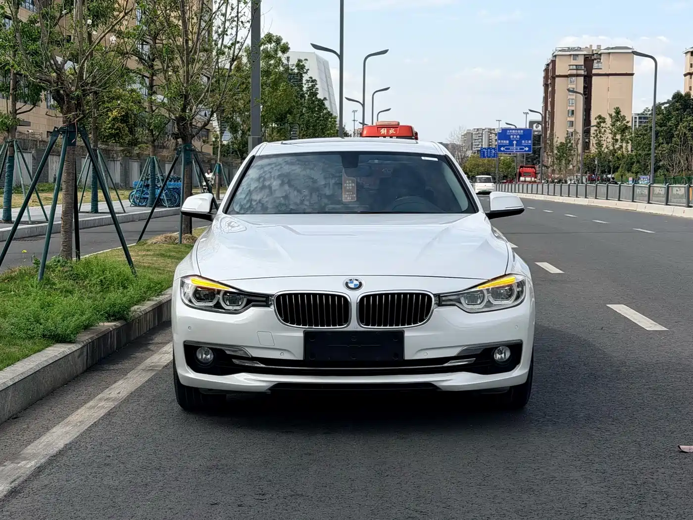 BMW 3 Series 2018 320Li Leading Luxury Package фото 2