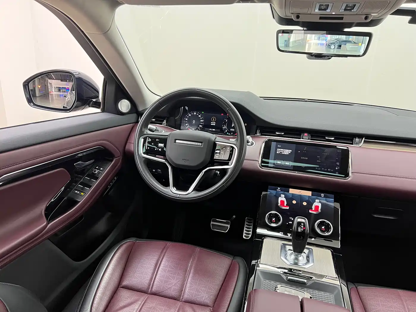 Land Rover Range Rover Evoque 2021 Range Rover Evoque L 249PS R-Dynamic HSE Luxury Edition фото 28