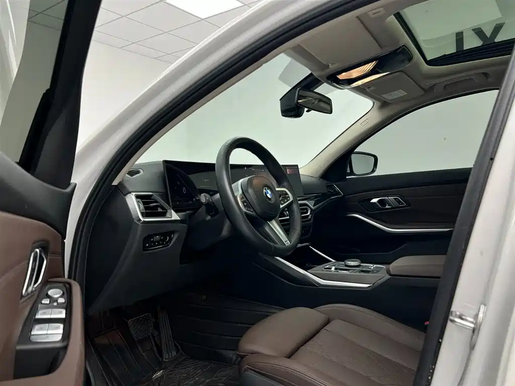 BMW 3 Series 2023 320Li M Sport Package фото 15