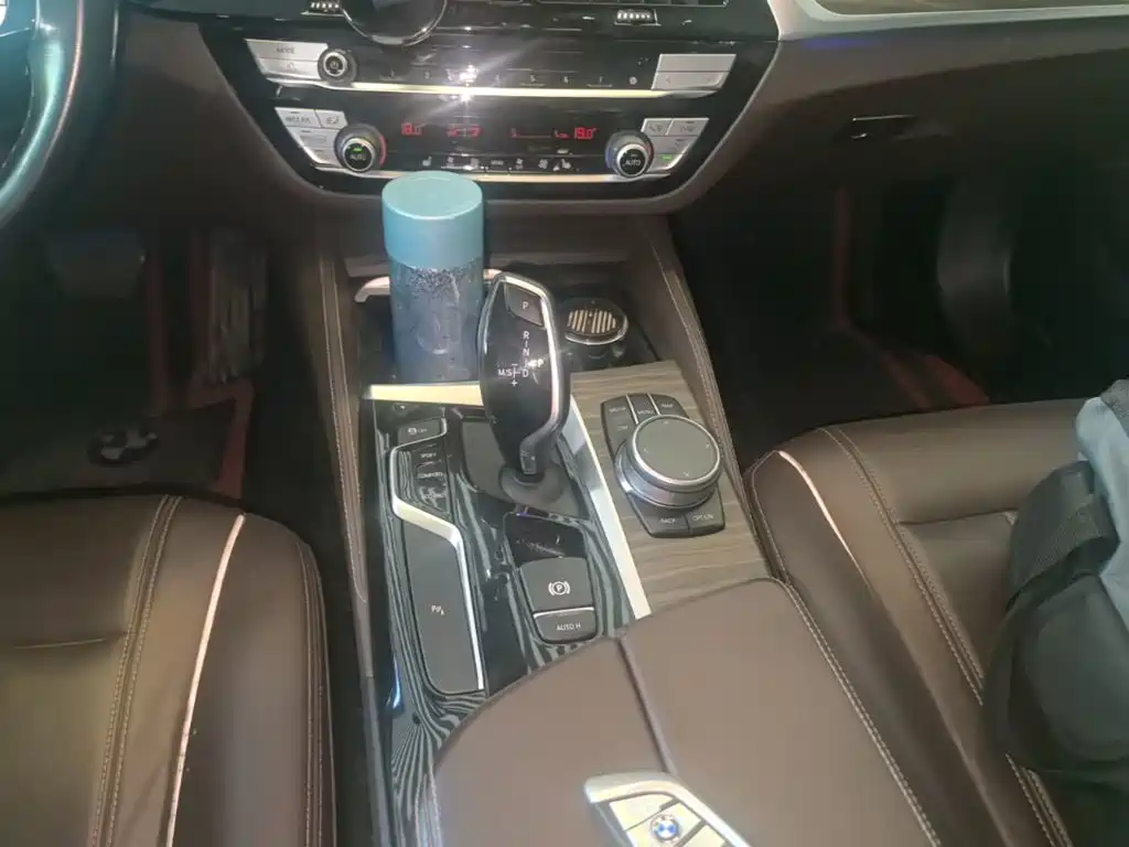 Photo 14 - BMW 5 Series