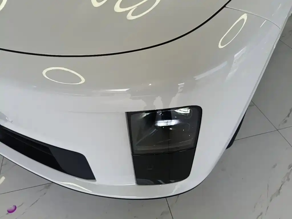 Li Auto i6 2026 2025 2WD Base Model