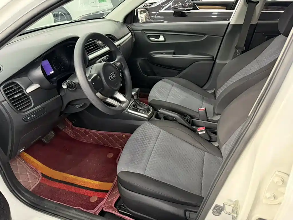 Kia K2 2017 2017 Sedan 1.4L AT GLS