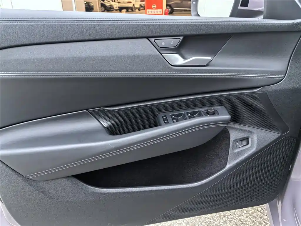 Volkswagen Passat 2025 Pro 380TSI Dragon Prestige Edition фото 11