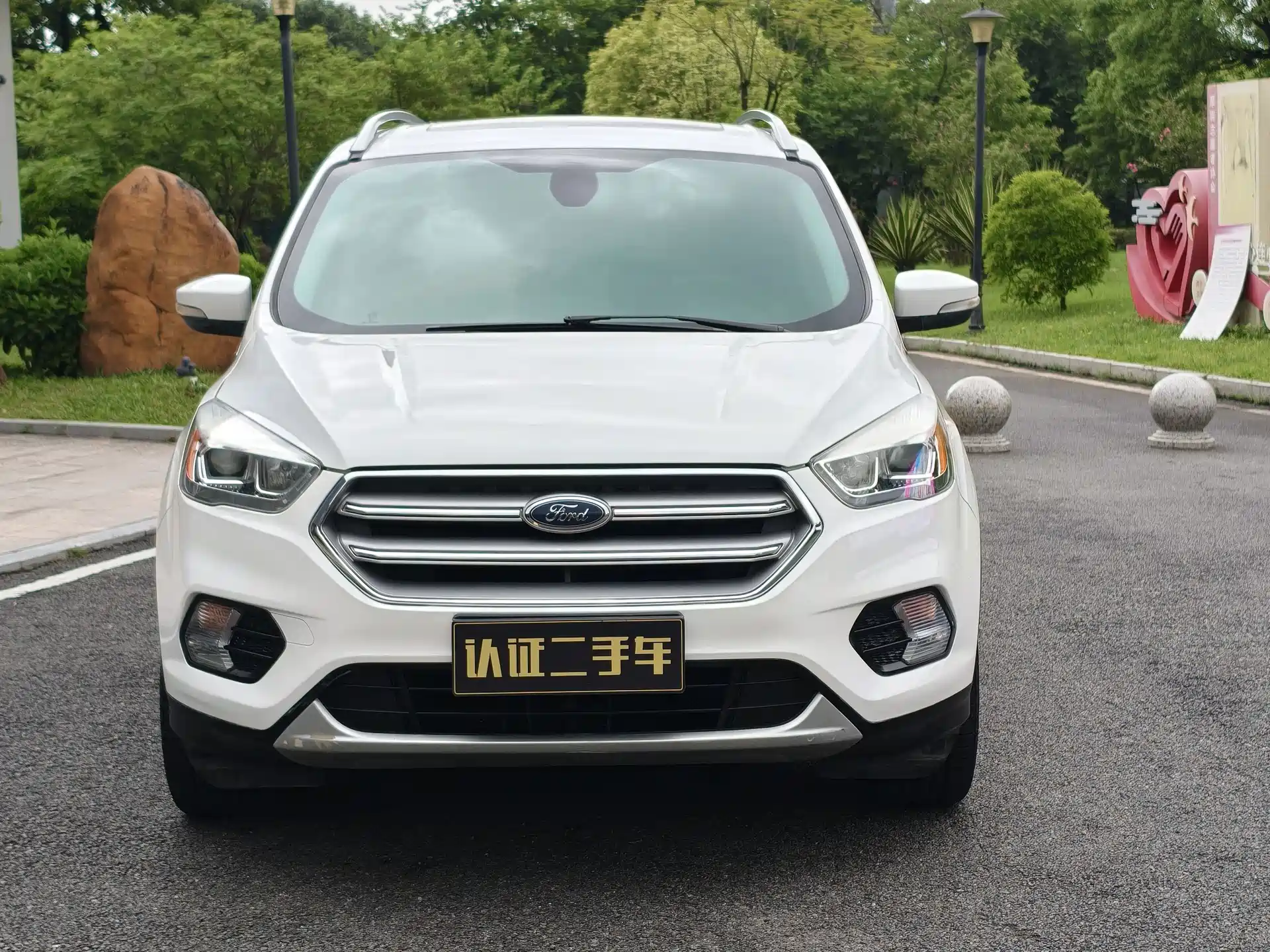 Фото 2 - Ford Kuga