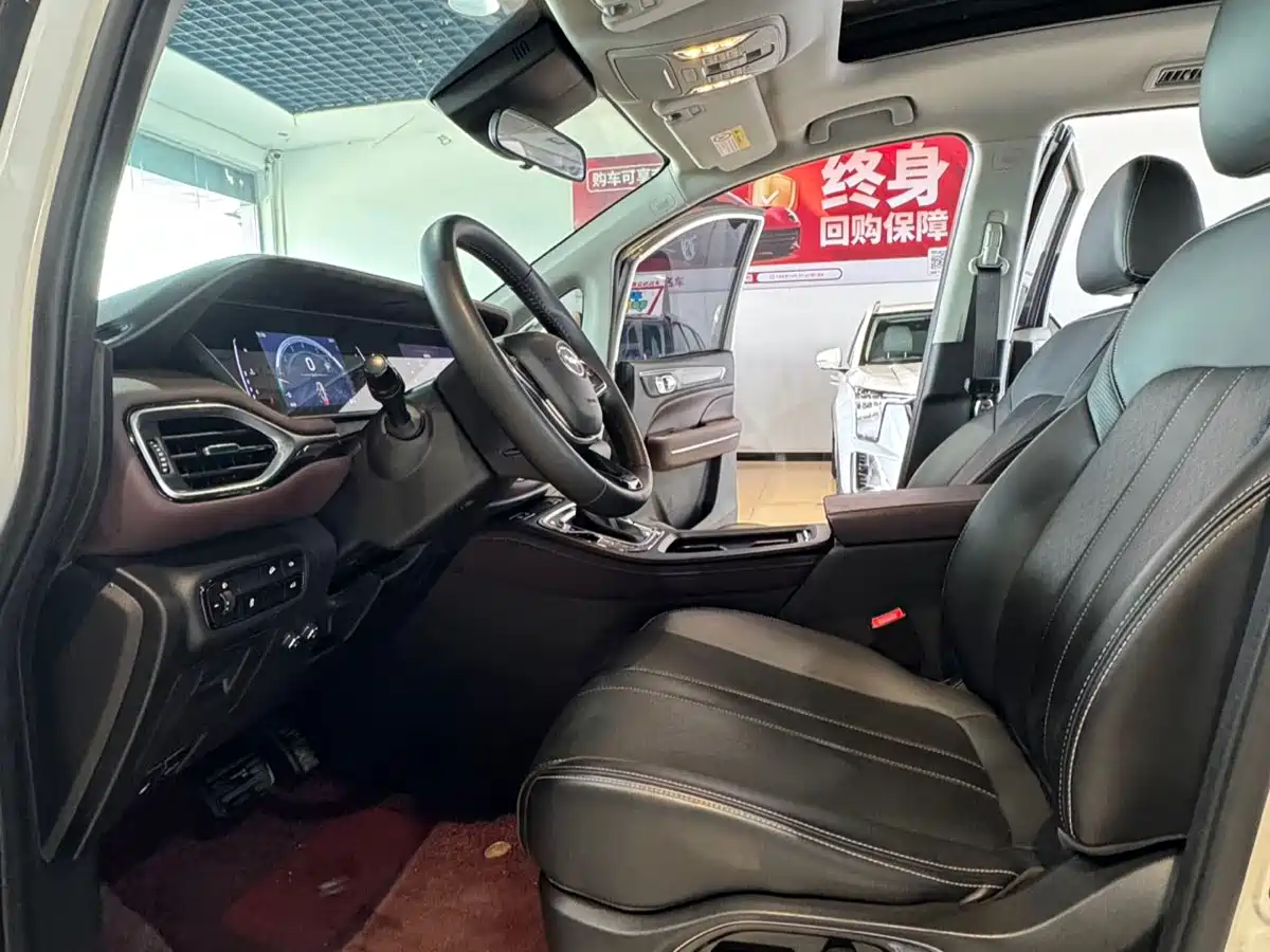 GAC Trumpchi Trumpchi M6 2021 270T DCT Honor Edition (6-seater) фото 7