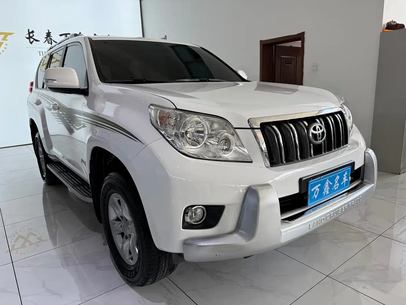 Toyota Prado 2010 4.0L Automatic TX фото 3