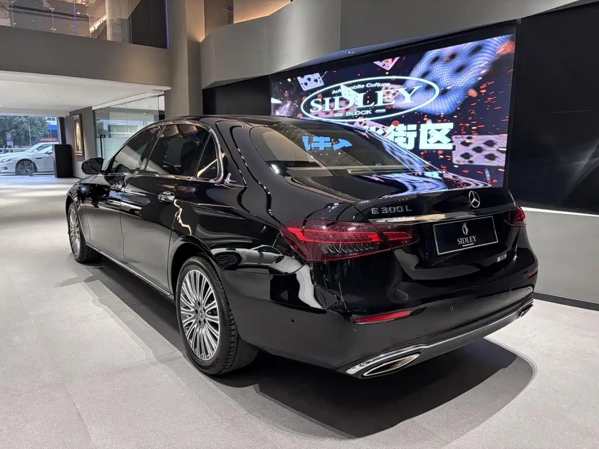 Mercedes-Benz E-Class 2023 E 300 L Fashion фото 4