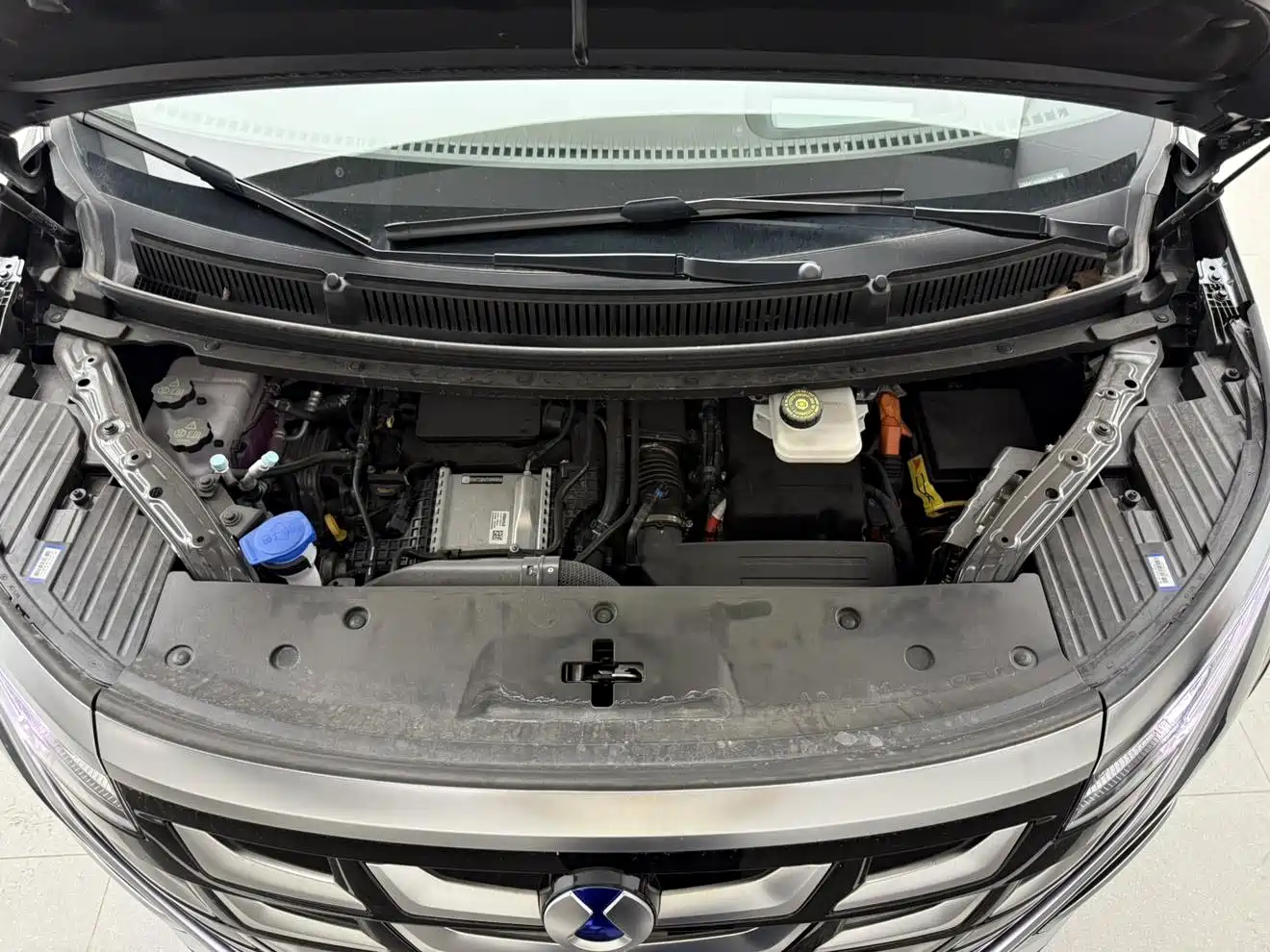 Denza D9 2026 2025 Model DM-i Smart Drive Edition 1020 AWD Flagship