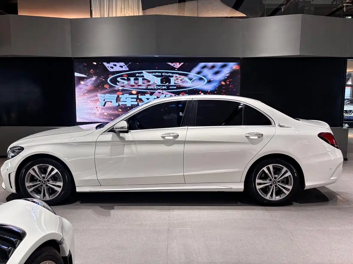 Mercedes-Benz C-Class 2020 Facelift C 200 L Fashion фото 3