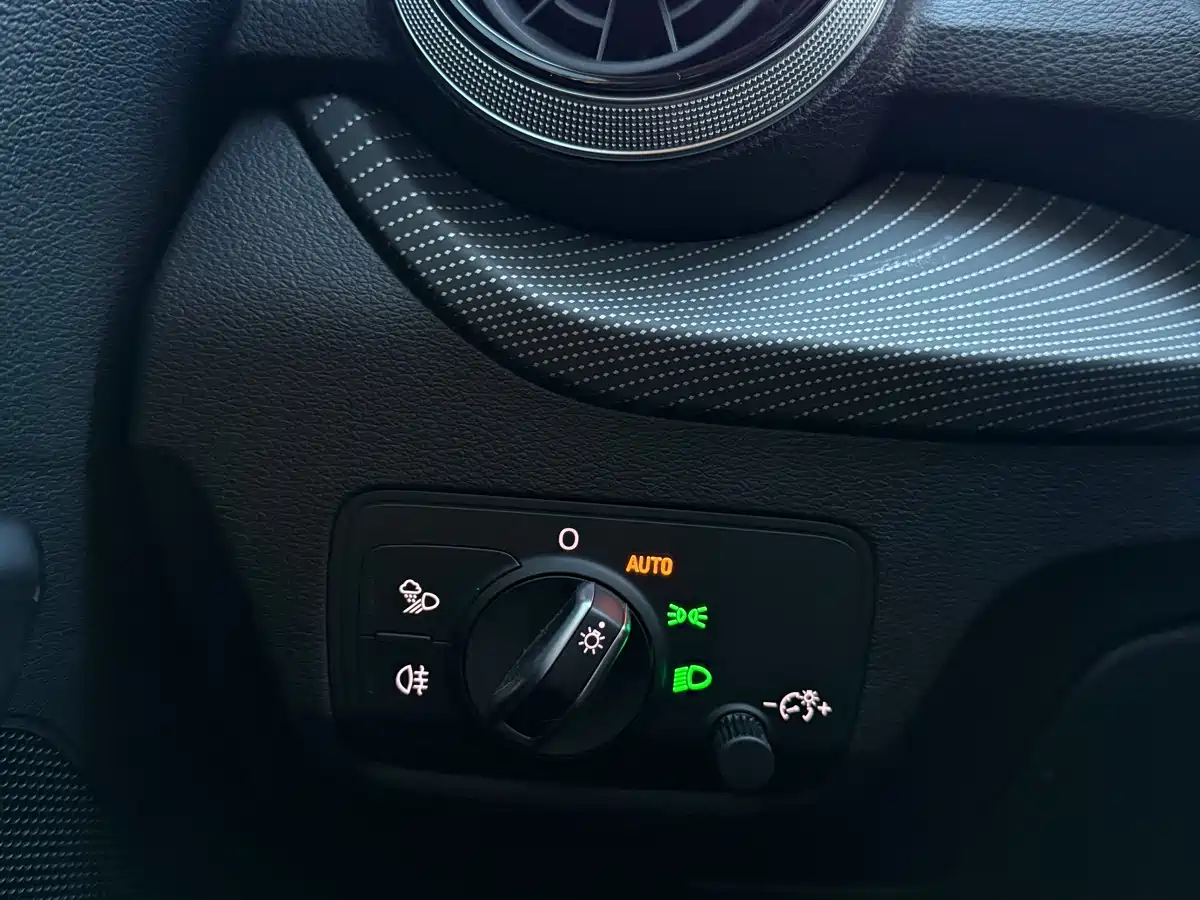Audi Q2L 2022 35 TFSI Progressive Dynamic фото 33