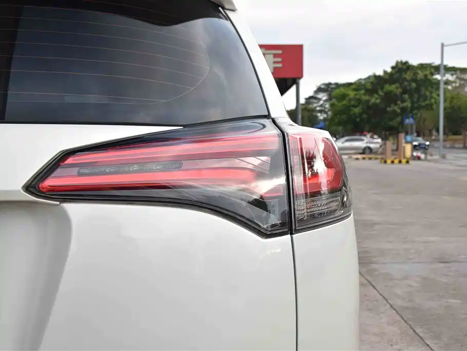 Toyota RAV4 Rongfang 2019 2.0L CVT 2WD Pioneer Edition China VI фото 17