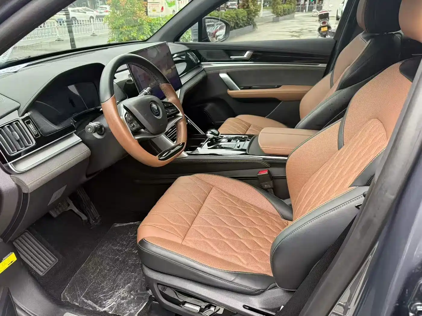 BYD Tang New Energy 2023 Model DM-i Champion Edition 112KM Deluxe фото 7