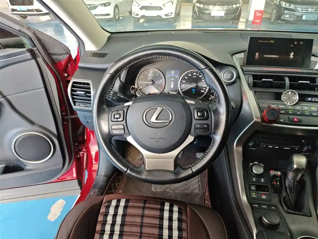 Lexus NX 2017 200 FWD Sharp Edition фото 11