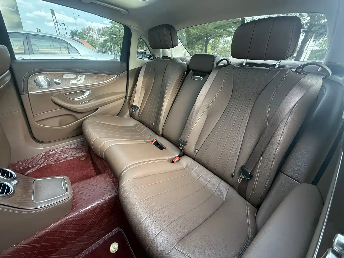 Mercedes-Benz E-Class 2021 E 300 L Luxury фото 14