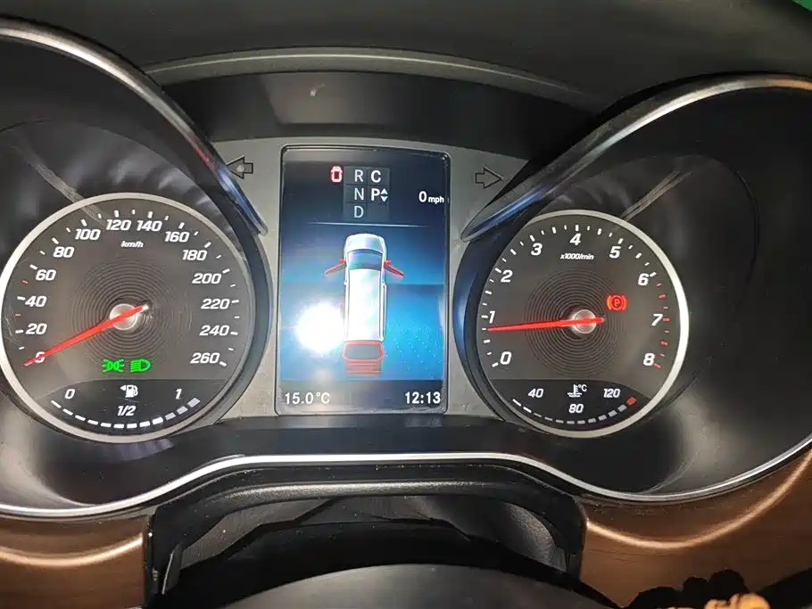 MERCEDES-BENZ V CLASS