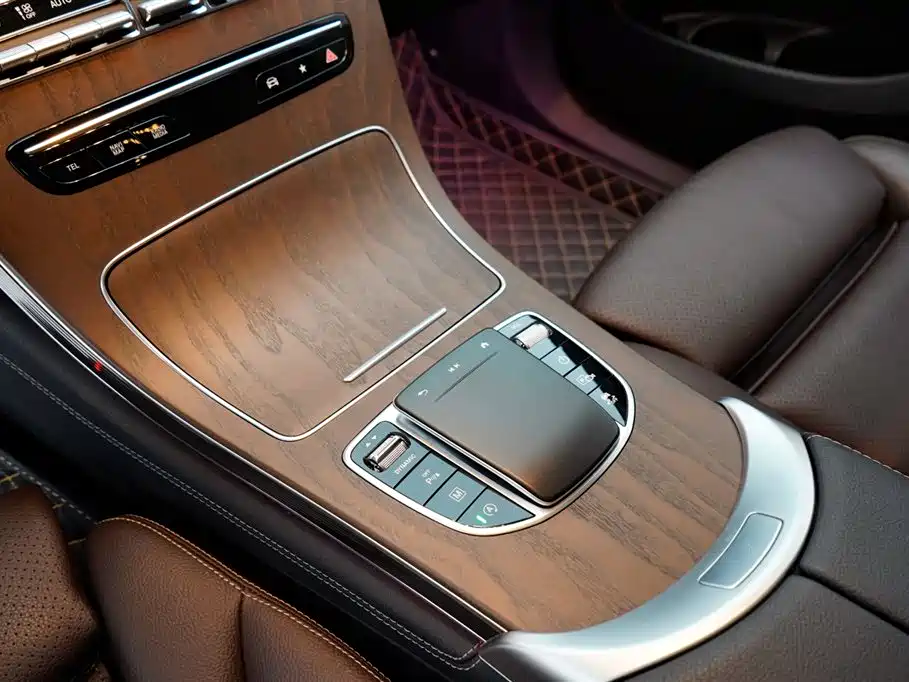 Mercedes-Benz GLC 2022 Facelift GLC 260 L 4MATIC Luxury Model фото 25