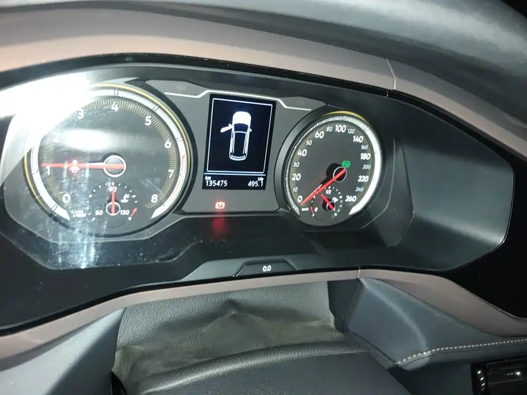 Photo 8 - Volkswagen Tharu
