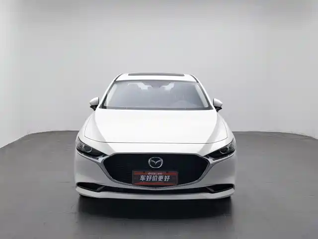 Mazda Mazda3 Axela 2021 2.0L Automatic Quality Shine — фото 3