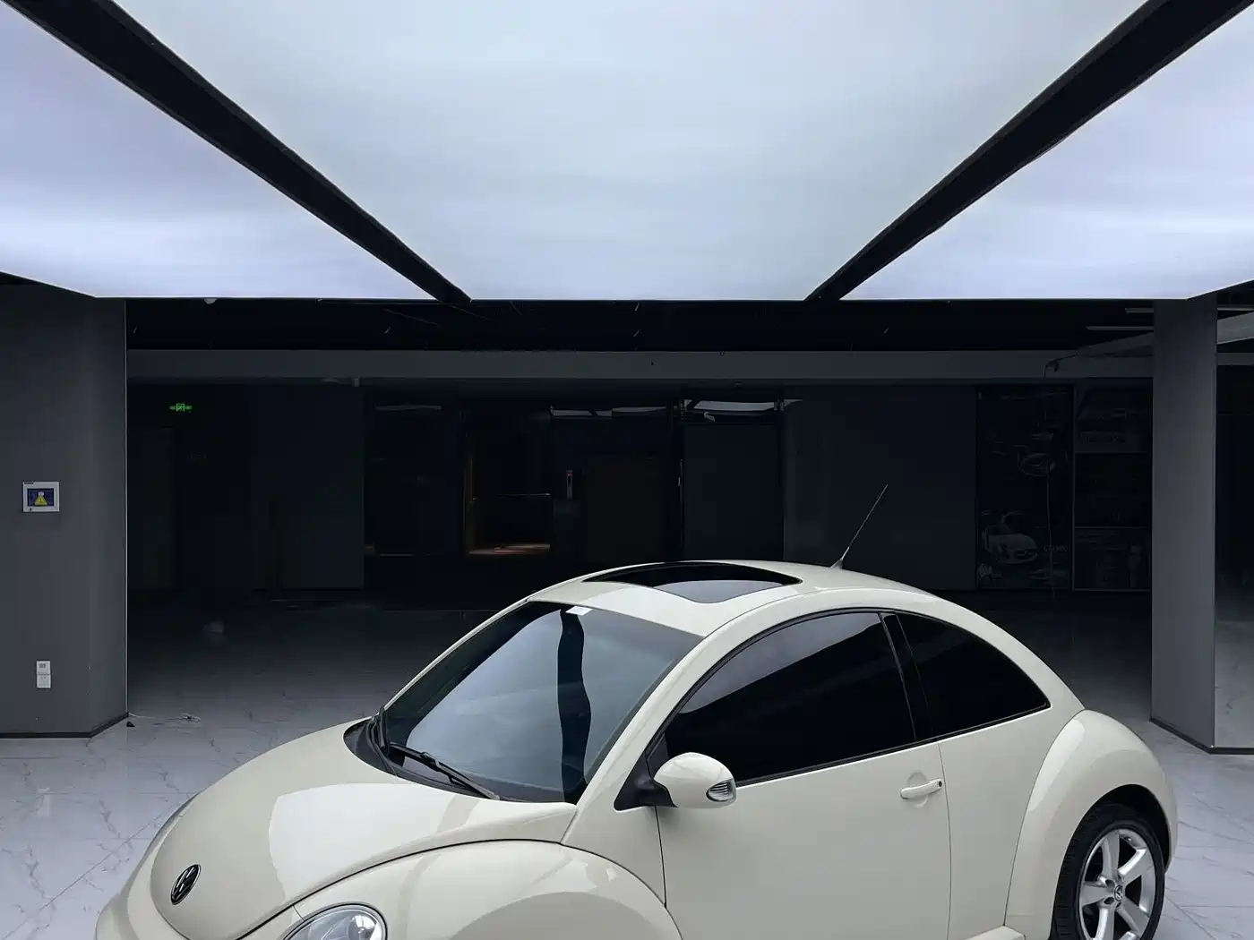 Volkswagen Beetle 2008 1.8T AT Luxury фото 7