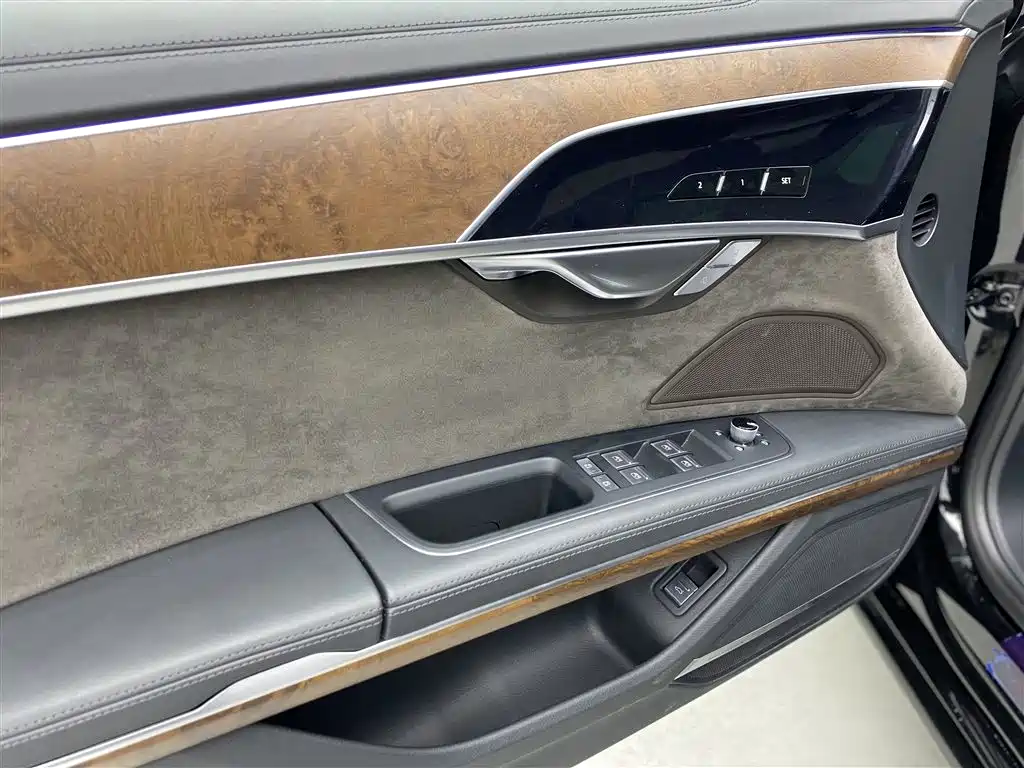 Audi A8 2019 Facelift Plus A8L 55 TFSI quattro Luxury фото 23