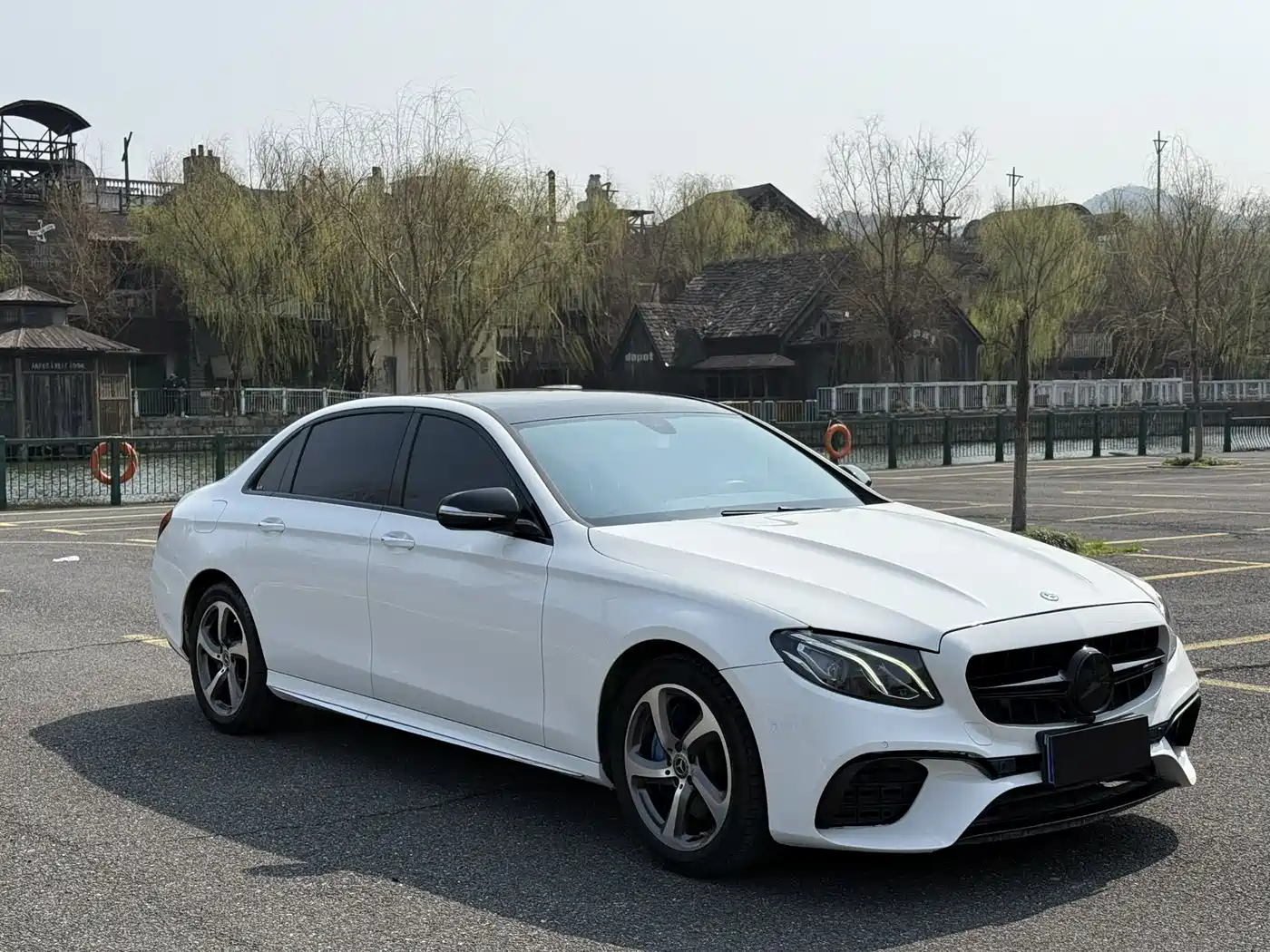 Mercedes-Benz E-Class 2018 E 300 L Sport Fashion фото 3
