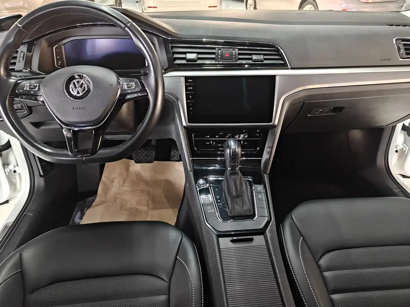 Volkswagen Lamando 2021 280TSI DSG Comfort Edition фото 11