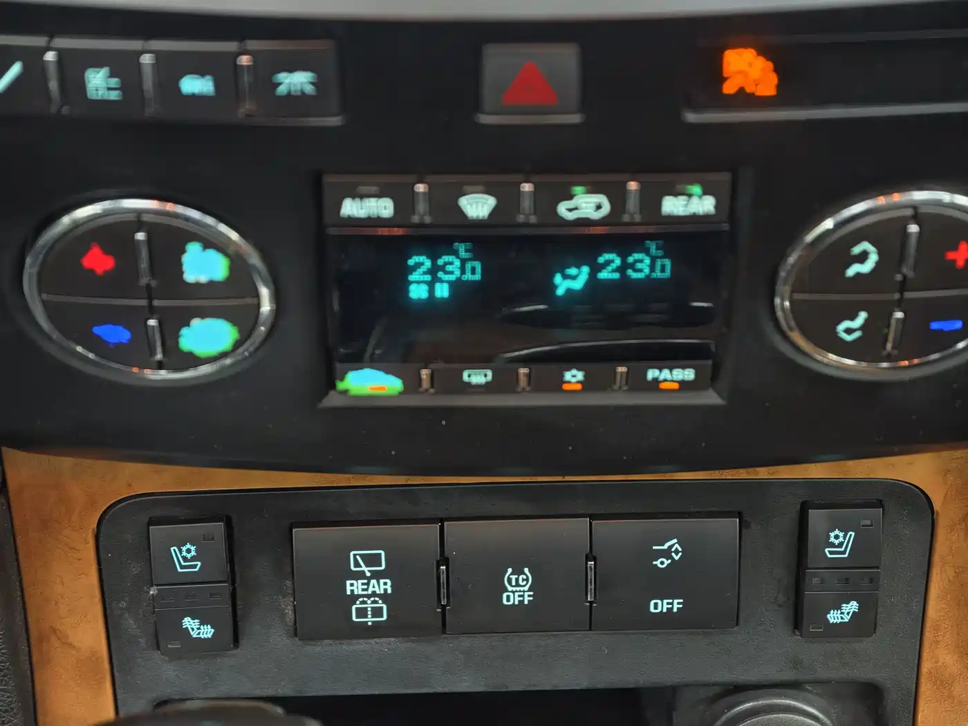 Buick Enclave 2010 3.6L Elite Edition фото 33