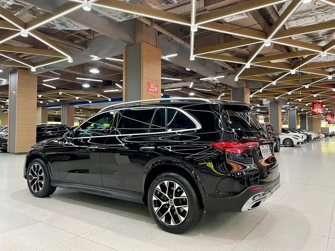 Mercedes-Benz GLC 2023 GLC 260 L 4MATIC Luxury 5-Seater фото 5