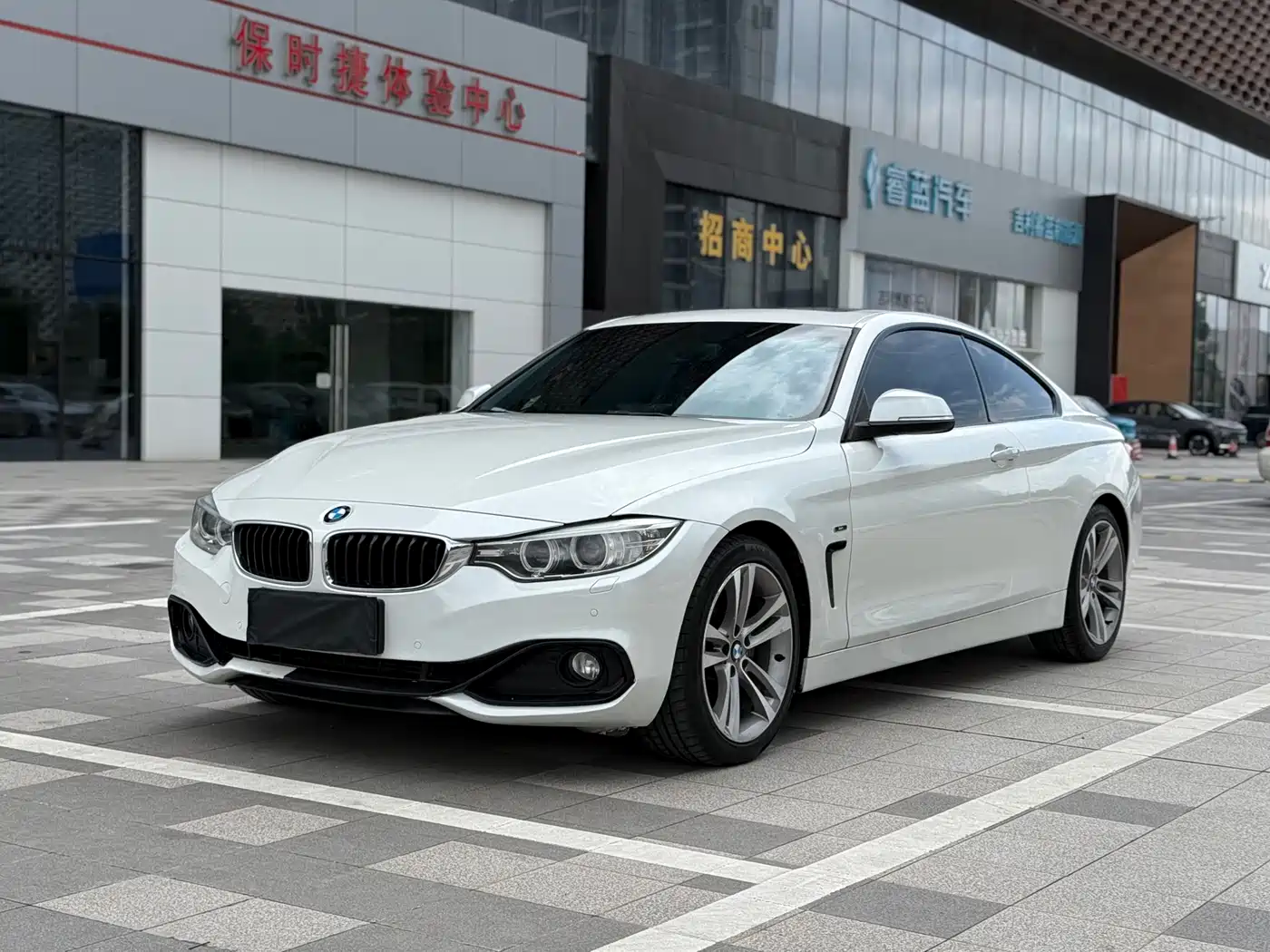 BMW 4 Series 2014 428i xDrive Sport Design Package
