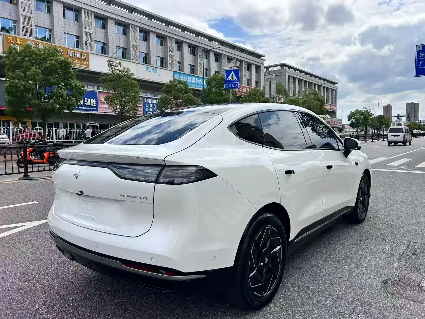 GAC Haobo Hyper HT 2023 2023 670 RWD Ultra High Voltage Edition
