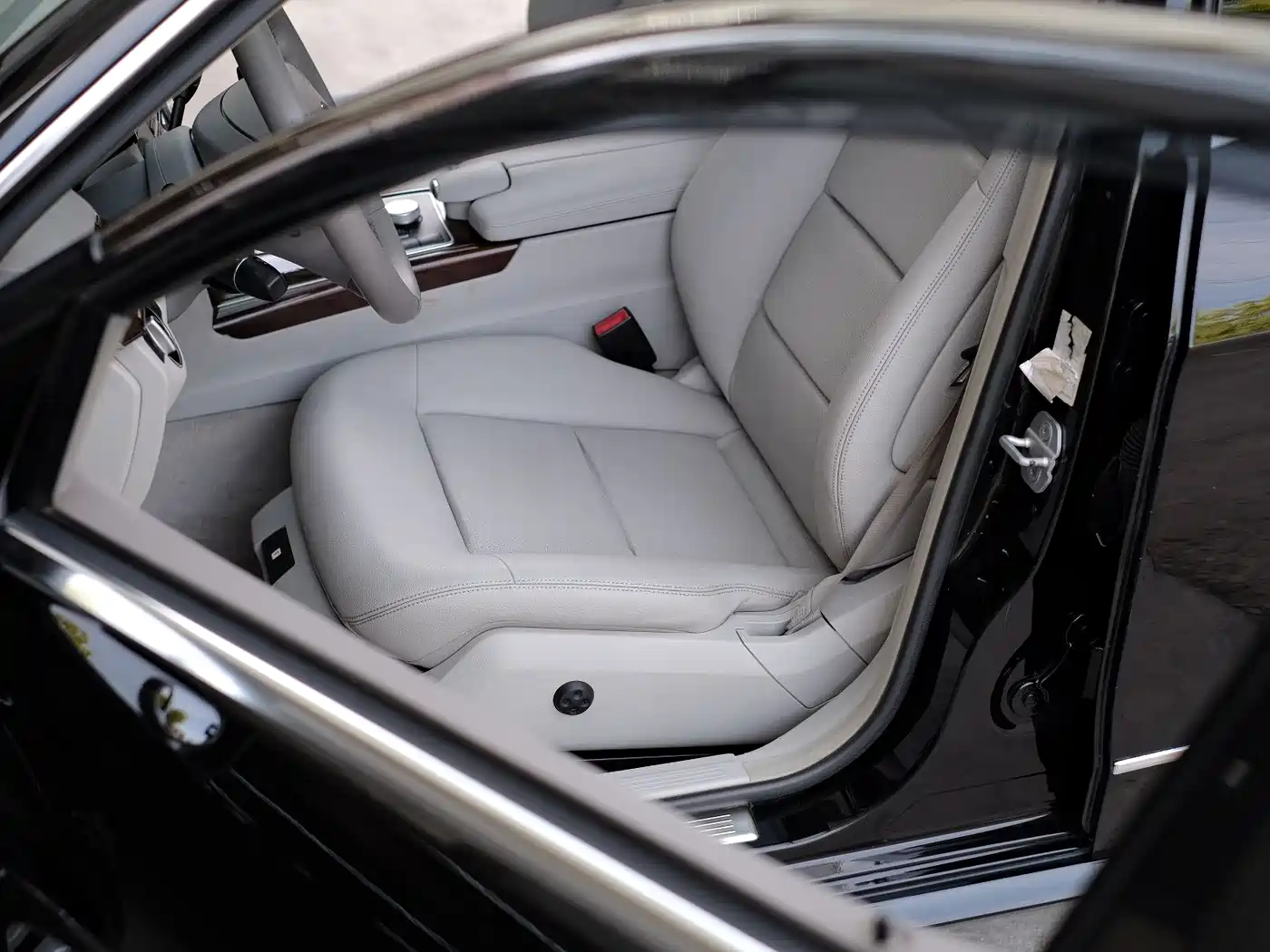 Mercedes-Benz E-Class 2012 E 200 L CGI Elegance фото 27