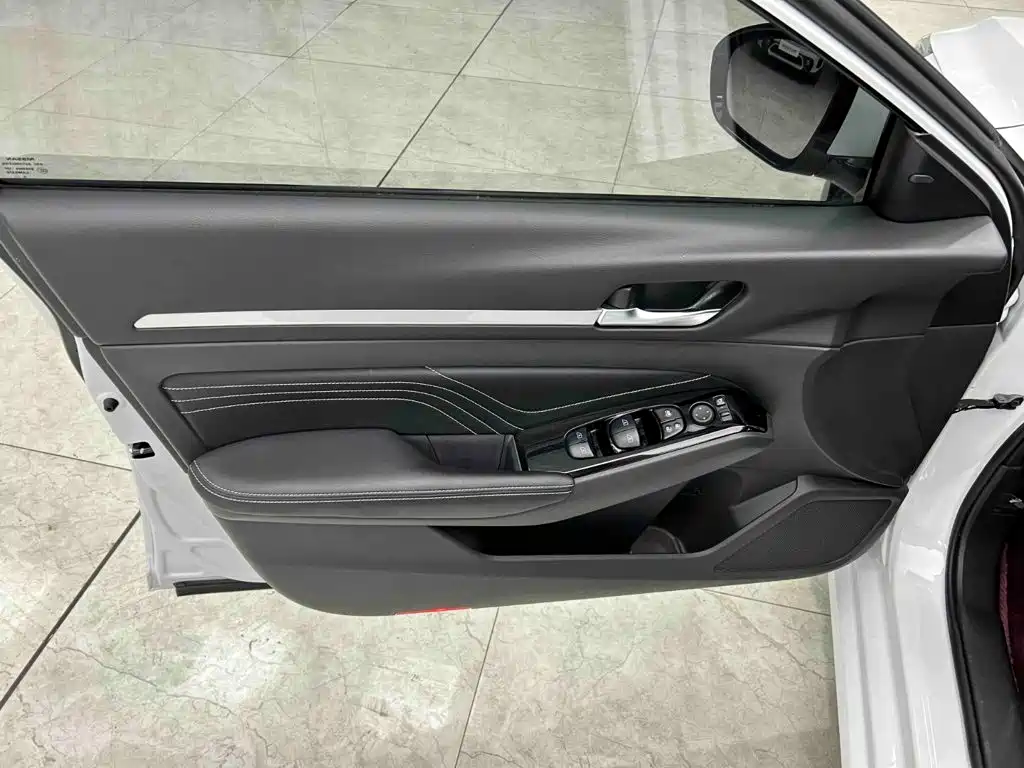 صورة 15 - Nissan Teana