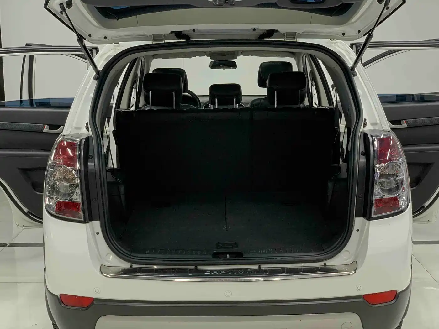 Chevrolet Captiva 2013 2014 2.4L 4WD Flagship 7-seater