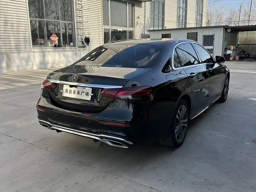 MERCEDES-BENZ E CLASS