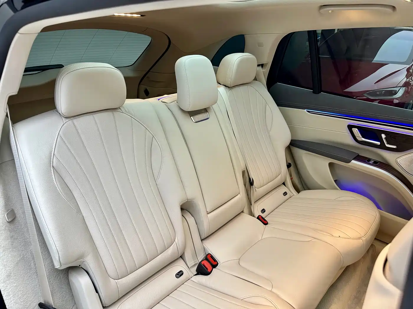 MERCEDES-BENZ EQS SUV