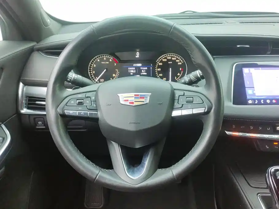 Cadillac XT4 2022 28T FWD Luxury фото 15