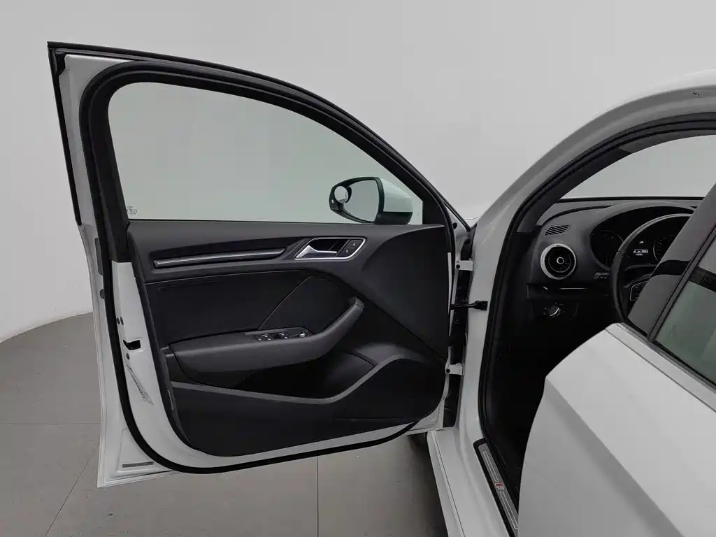 Фото 8 - Audi A3