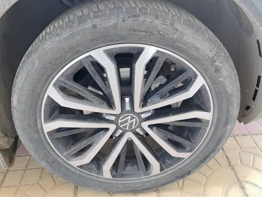 VOLKSWAGEN T ROC EXPLORING SONGS