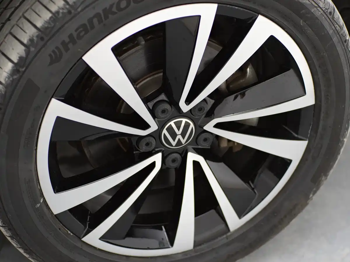 Volkswagen Tharu 2022 280TSI FWD Luxury Edition фото 20