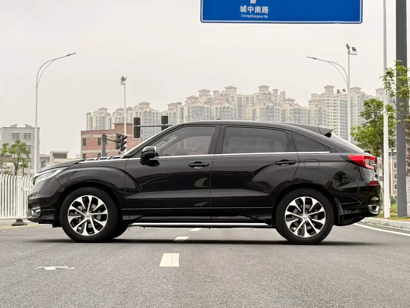 Honda Avancier 2017 2017 240TURBO 2WD Premium Edition