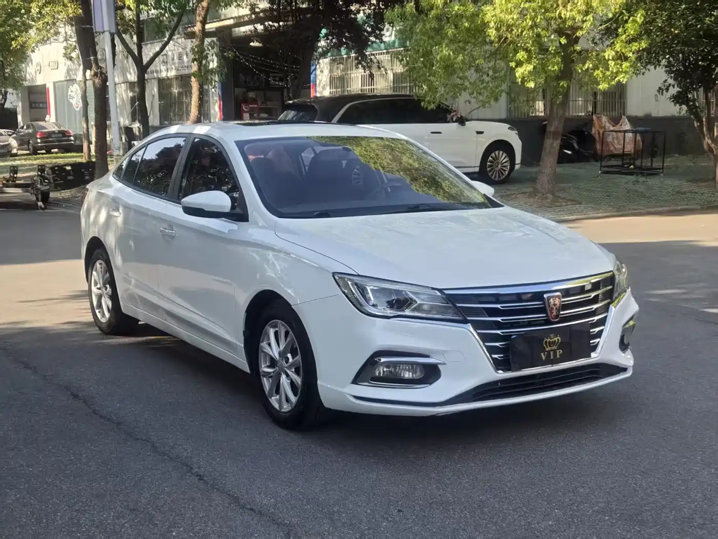 Roewe i5 2019 2019 1.5L Auto 4G-Connected Langyue Edition